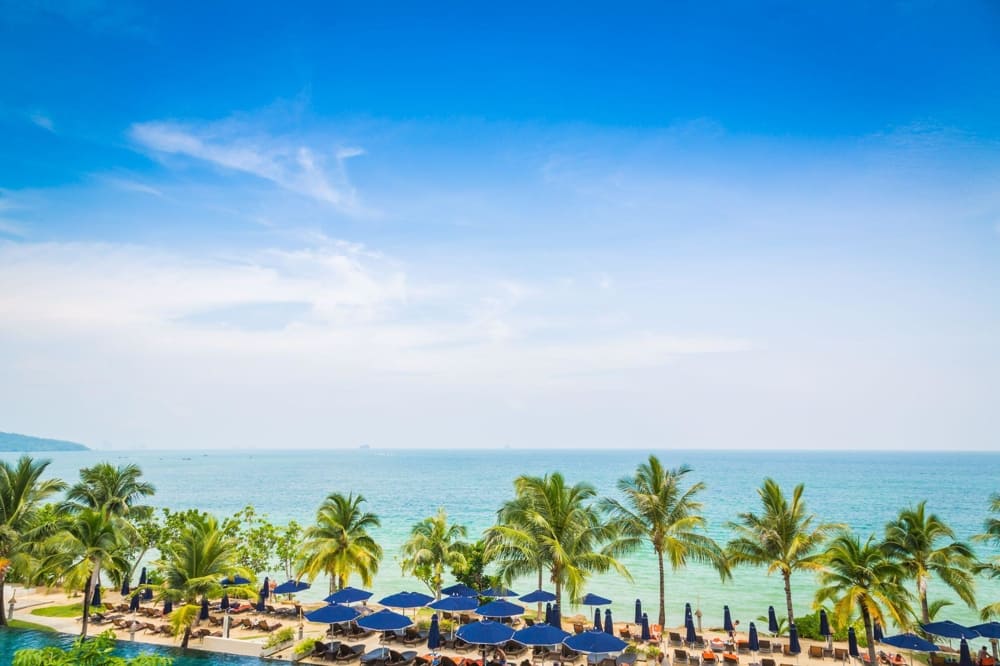 You should spend your days lounging on Da Nang&rsquo;s stunning beaches when you visit Da Nang this time (Source: Freepik)